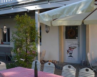 Pension Adele - Ruhig, direkt am Elberadweg & Badesee mit Balkon - דרזדן - פטיו