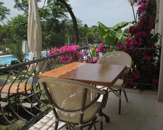 دولينا بوتيك هوتل - سسمى - شرفة