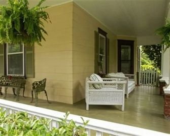The Dailey Renewal Retreat B & B - Greensboro - Uteplats