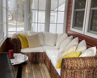 Newly Renovated Adirondack House in Tupper Lake. - Tupper Lake