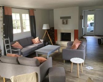 House All Comfort, Private Swimming Pool, Super Garden, 1h30 From Paris - Brionne - Salon
