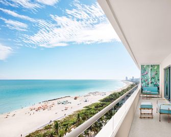 فندق فايينا ميامي بيتش - ميامي بيتش - شرفة