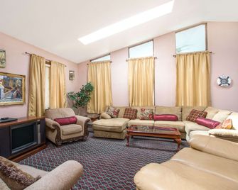 Knights Inn Endwell/Binghamton - Endwell - Sala de estar