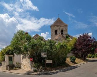 The Fournil gîte is a fully renovated former farmhouse dating from 1850. - Brueil-en-Vexin - Edificio