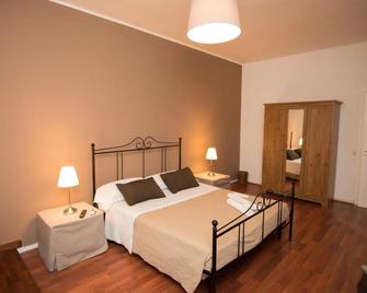 B&B Baciami Ancora - Bari - Phòng ngủ