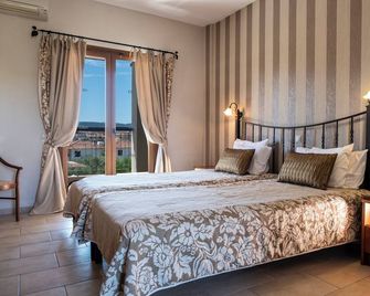 Country Inn - Kallithea