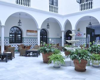 Senator Cádiz - Cádiz - Lobby