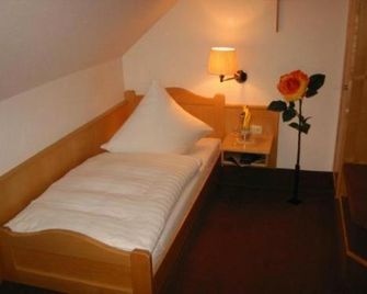 Hotel Gasthof am Schloß - Pilsach - Habitación