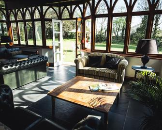 The Broadmead Boutique B&B - Tenby - Living room