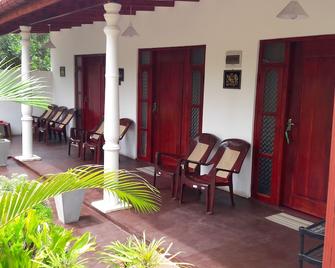 Richwin Villa Dambulla - Dambulla - Innenhof