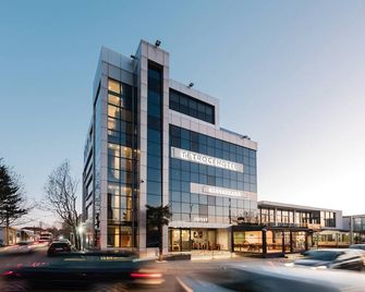 Troci Hotel - Tirana - Building