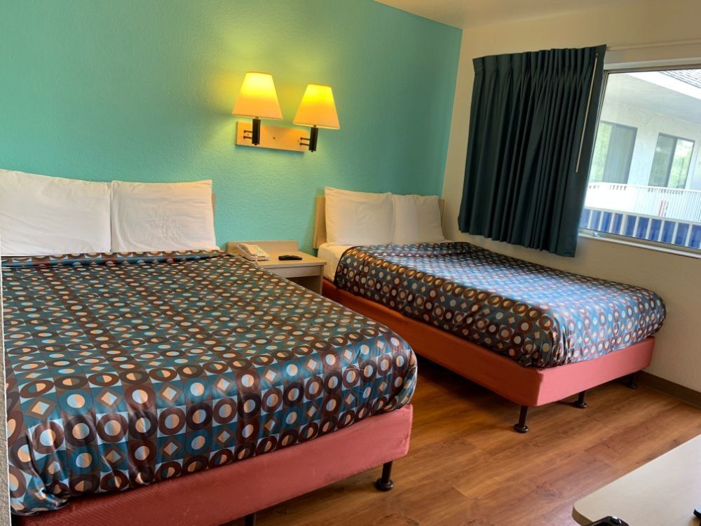 Vagabond Inn Sylmar - לוס אנג'לס - חדר שינה