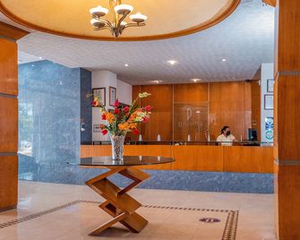 Hotel Baluartes - Campeche - Rezeption
