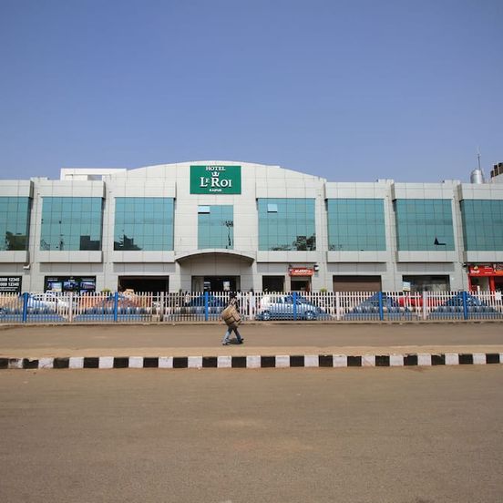 Hotel Le Roi Raipur at Raipur Railway Station