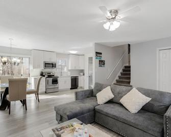Modern retreat Style Home with Game room - Spartanburg - Living room