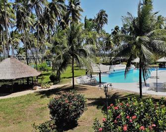 Hotel D'Anatureza - מסייאו - בריכה