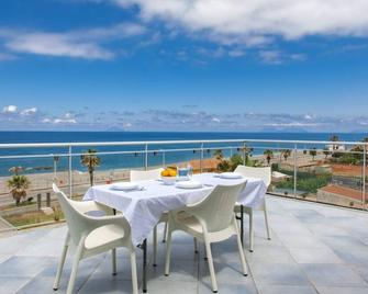 Terraces d'Orlando - Family Apartments with Sea View and Pool - Capo d'Orlando - Balcón