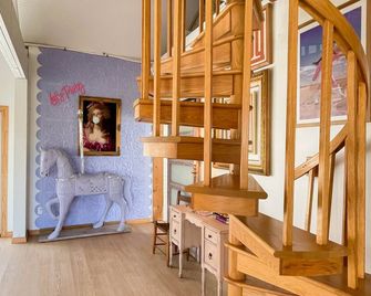 Cozy Glamping Barn | Sleeps 9 Near Route 66 - Elk City - Σκάλες