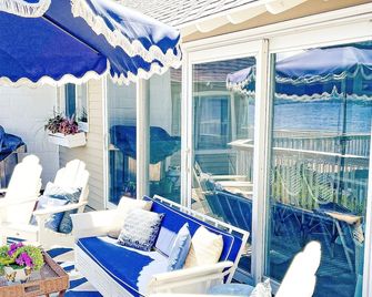 Amazing Lake House With Private Beach And Docks - Ithaca - Balcony