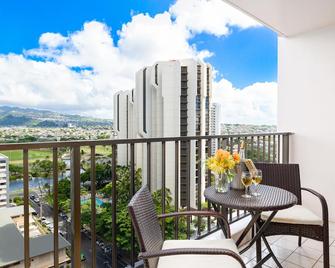 Mountain View Getaway, Free Parking and Beach Steps Away - Honolulu - Balcony