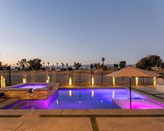 New Sunset Palms, Ac Gameroom, Pool, Spa, Ev Charger - Indio - Pileta