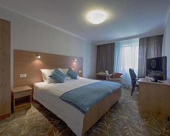 Hotel Kuznia Napoleonska - Teresin - Camera da letto