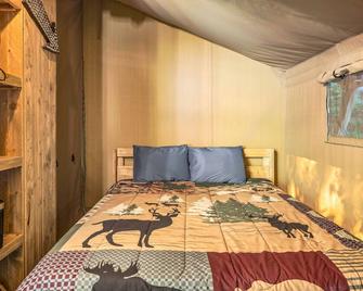 Firefly Season Glamping - Sevierville
