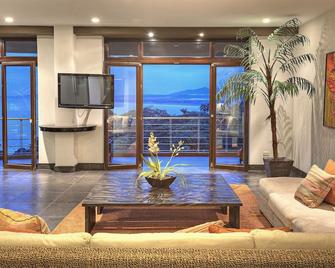 Los Altos Resort - Manuel Antonio - Living room