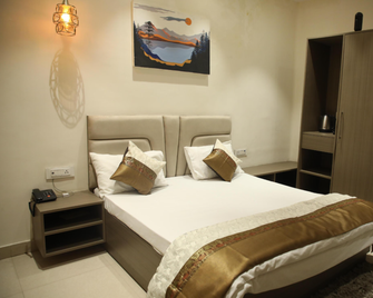 The Commune - Varanasi - Bedroom
