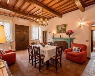 Casa Graziani by Interhome - Ravigliano - Comedor