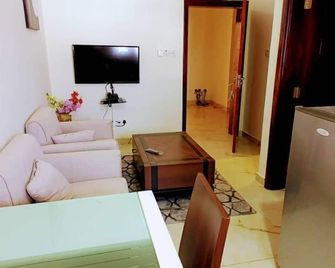 Akkwa Suites Officials - Serrekunda - Huiskamer