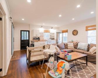 Belmont Bungalow - close to downtown - Belmont - Sala de estar