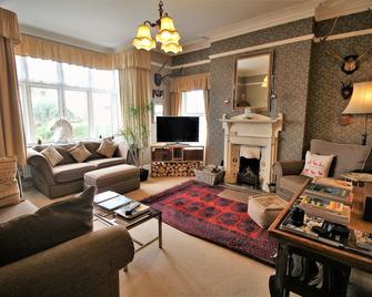 Marston Lodge Hotel - Minehead - Living room