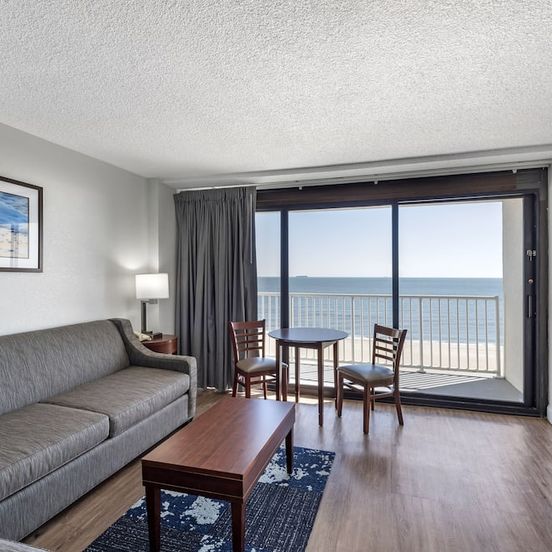 Living room view of Coastal Hotel & Suites Virginia Beach - Oceanfront
