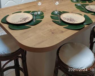 La Ruche - Brugny-Vaudancourt - Comedor
