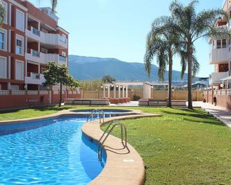 Apto. con gran terraza y acceso directo a piscina. - Denia - Pool