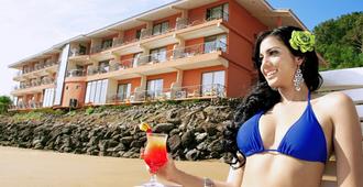 The Beach House - Panama City