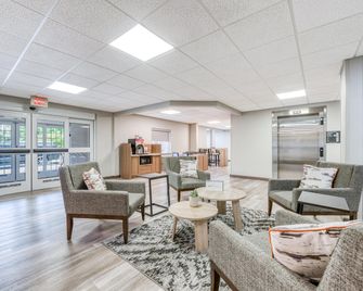 Candlewood Suites Bordentown-Trenton By IHG - Bordentown - Lobby