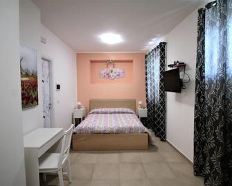 La Rosatea Rooms - Monreale - Schlafzimmer