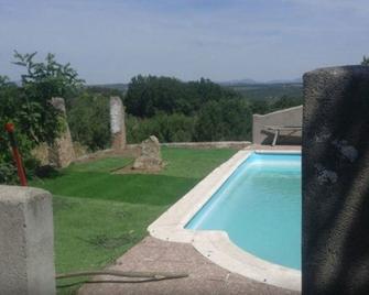 Mánsio de la Plata - Peñacaballera - Piscina