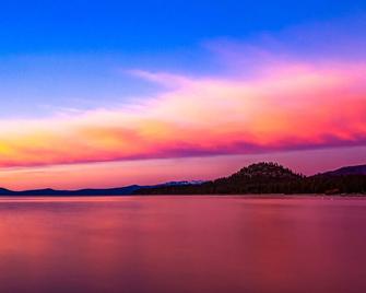 Brand New Boutique Stay - Stateline, Heavenly, Beach - South Lake Chalet - South Lake Tahoe