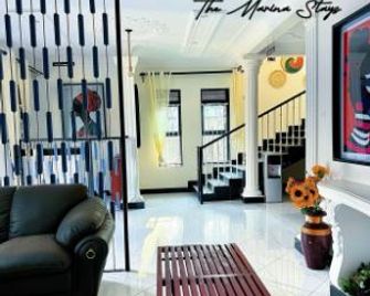 The Marina Stays Private Hotel Spa Entebbe - Ентеббе - Лоббі