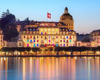 Hotel Schweizerhof Luzern - Lucerne - Building