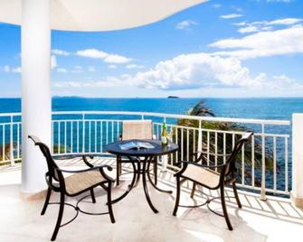 Villa The Lighthouse, Unit 3C by Fantasia Villas - Oyster Pond - Balcony