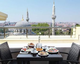 Grand Durmaz Hotel - Istanbul - Balkon
