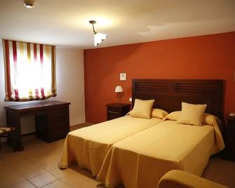 Hostal Caballero - Zahara de la Sierra - Habitación