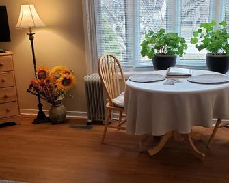 627 on King Bed and Breakfast - Niagara-on-the-Lake - Comedor