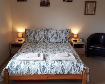 Pendine Sands Bed & Breakfast - Carmarthen - Bedroom
