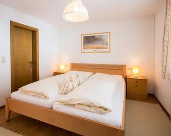 Pension Anna - St. Leonhard im Pitztal - Schlafzimmer