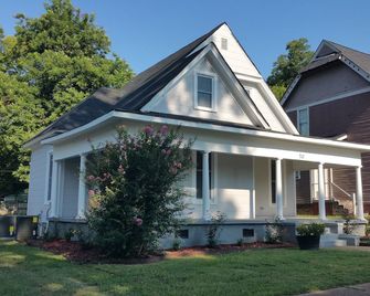 2 Br 1 Bath Fully Furnished Home - Decatur Al Near Cooks Museum - Decatur - Building